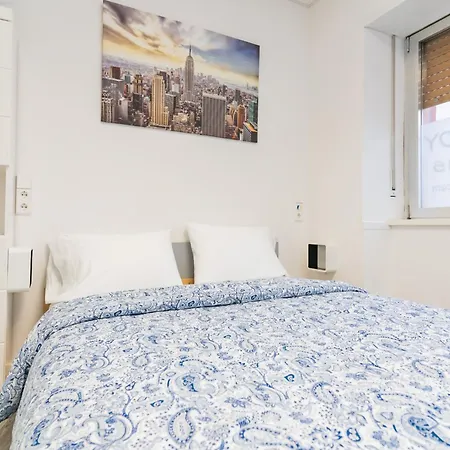 Апартаменты Private Room #3, Queen Bed, Ground Floor, Ac, 2Min To Rab, No Kitchen